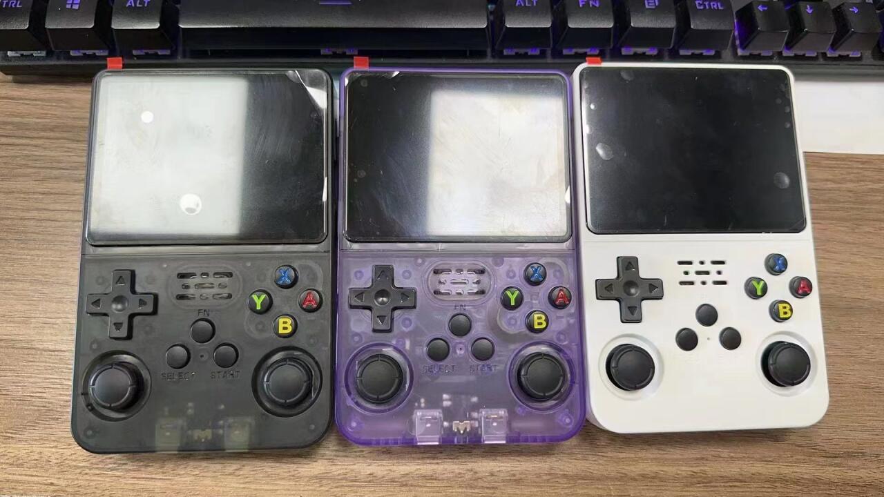 Consola R3S6,  Juegos Retro y Reproductor de Vídeo - Compacta y Ligera